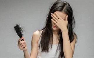 梦见别人掉头发(做梦掉头发怎么回事)